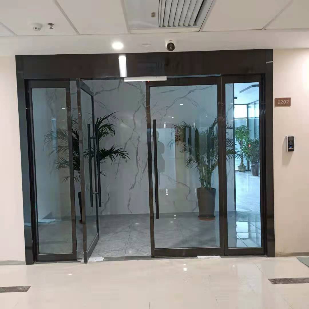 你都了解哪些材質的玻璃門？